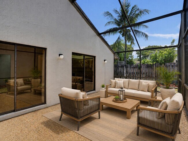 Building Photo - 820 NW 21st Way