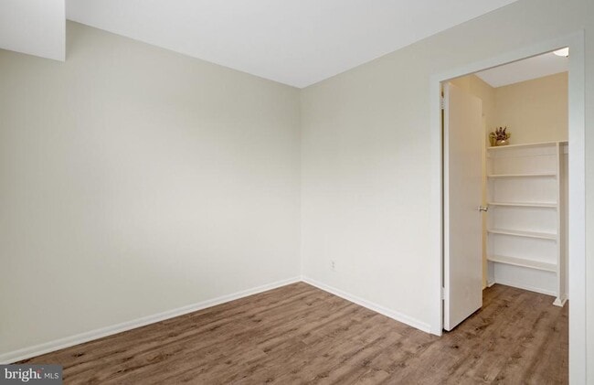 Building Photo - 5340 Holmes Run Pkwy