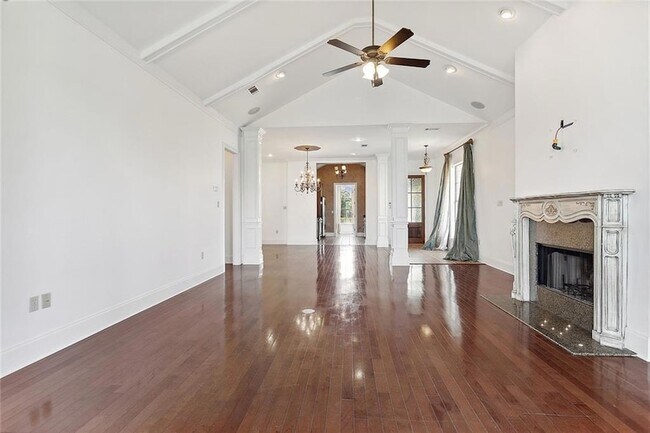 Building Photo - 109 Grand Champions Ln