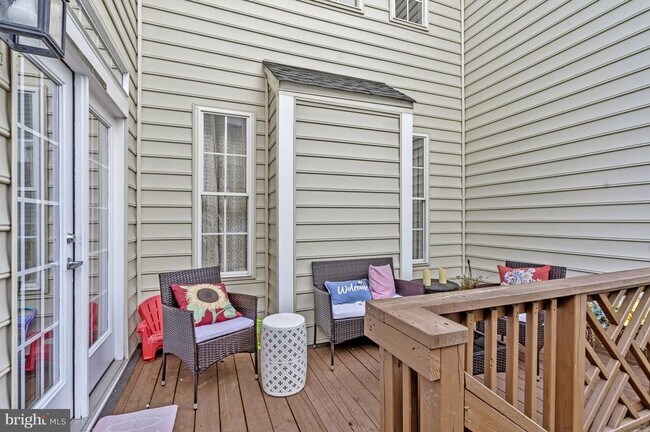 Building Photo - 20377 Cottswold Terrace