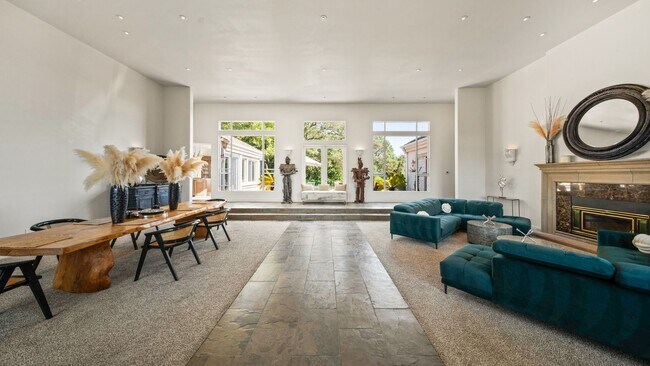 Building Photo - Hilltop Estate in Green Valley-Fully Furni...