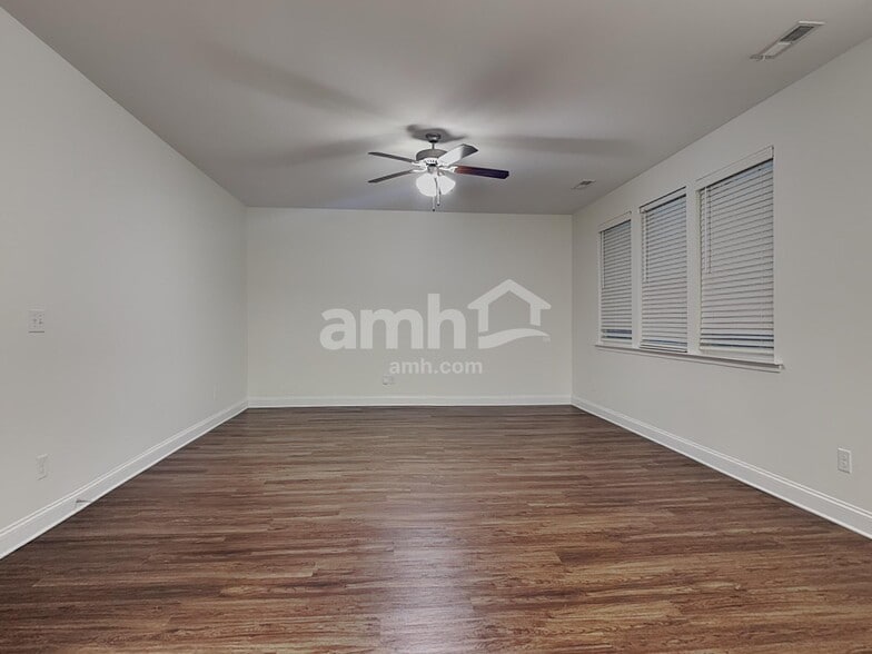 Building Photo - 13025 Wishsong Ct