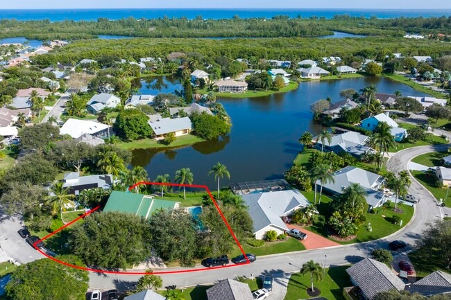 Building Photo - 10381 SE Jupiter Narrows Dr