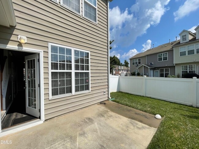 Building Photo - 651 Cupola Dr