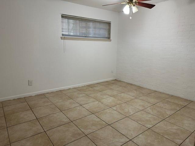 Building Photo - 2711 Briarhurst Dr