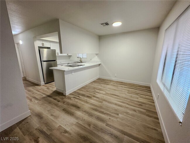 Building Photo - 6932 Kilgore Dr