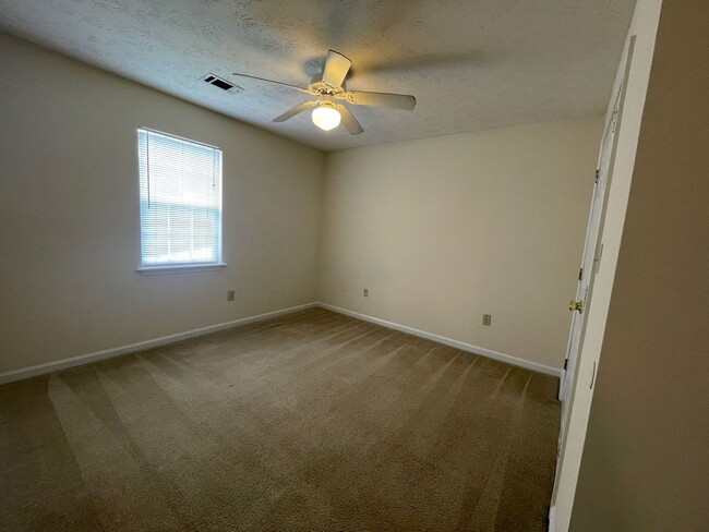 Building Photo - PRE LEASING AUGUST 7 2026!