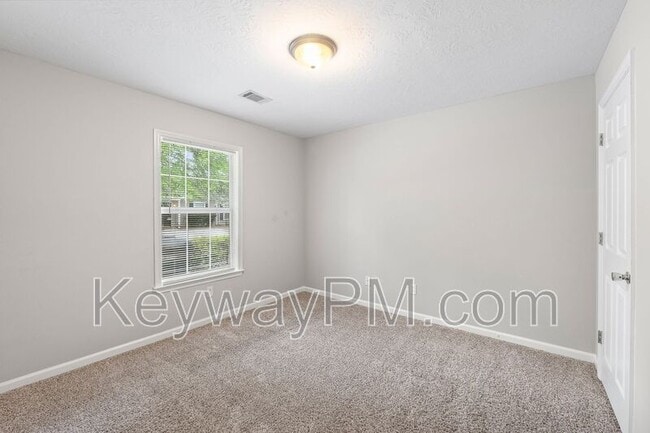 Building Photo - 1006 Bertram Rd