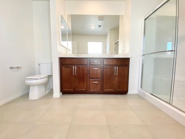 Building Photo - STUNNING BRAND NEW 3 BEDROOMS 2.5 BATHROOMS TWO STORY TOWNHOUSE WITH 2 CAR GARAGE