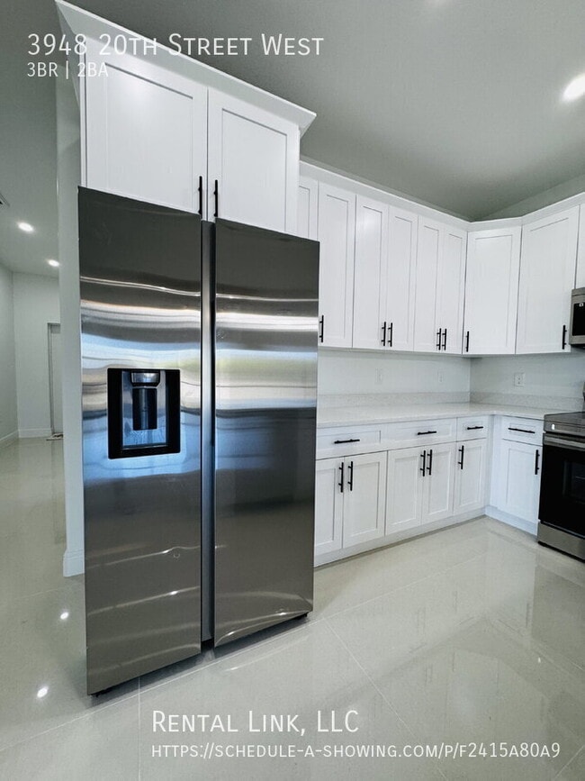 Building Photo - 3948 20th St W