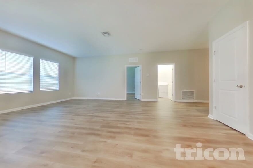 Building Photo - 16517 Cherry Landing Dr