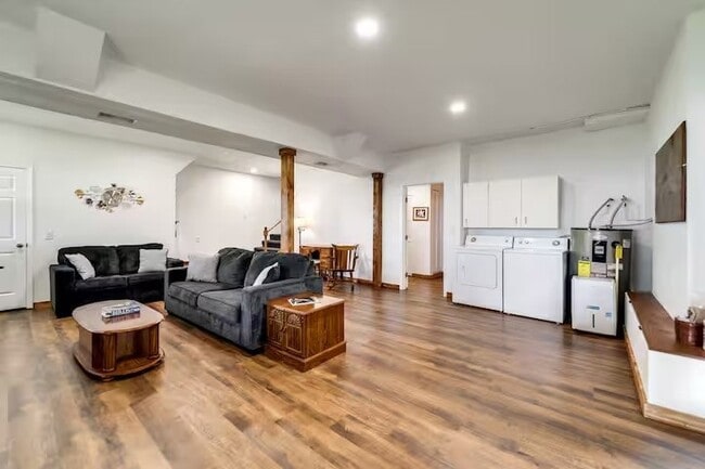 Building Photo - 608 Flowers Gap Rd