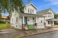Building Photo - 423 E Washington St