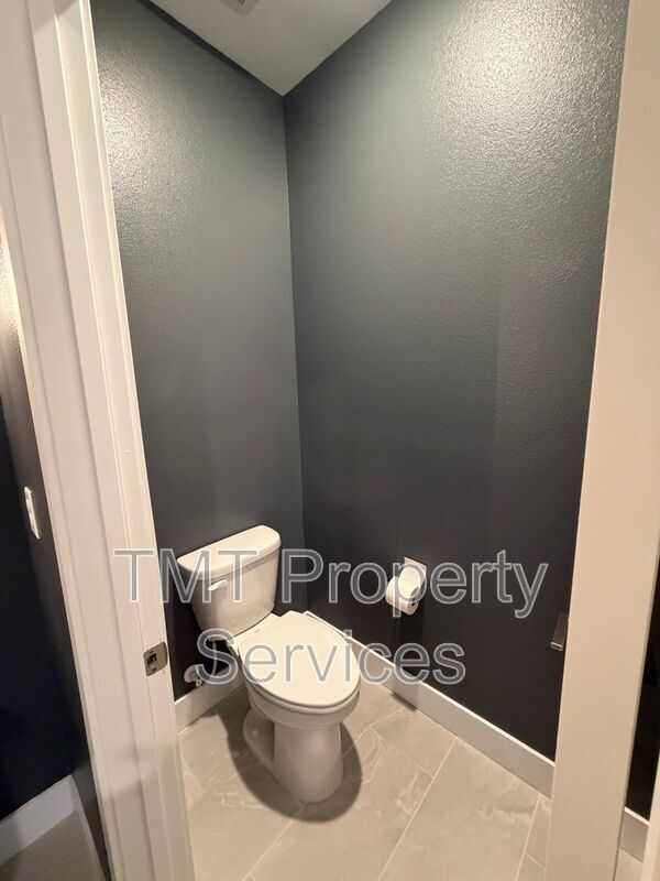 Building Photo - 12256 Alamosa Dr