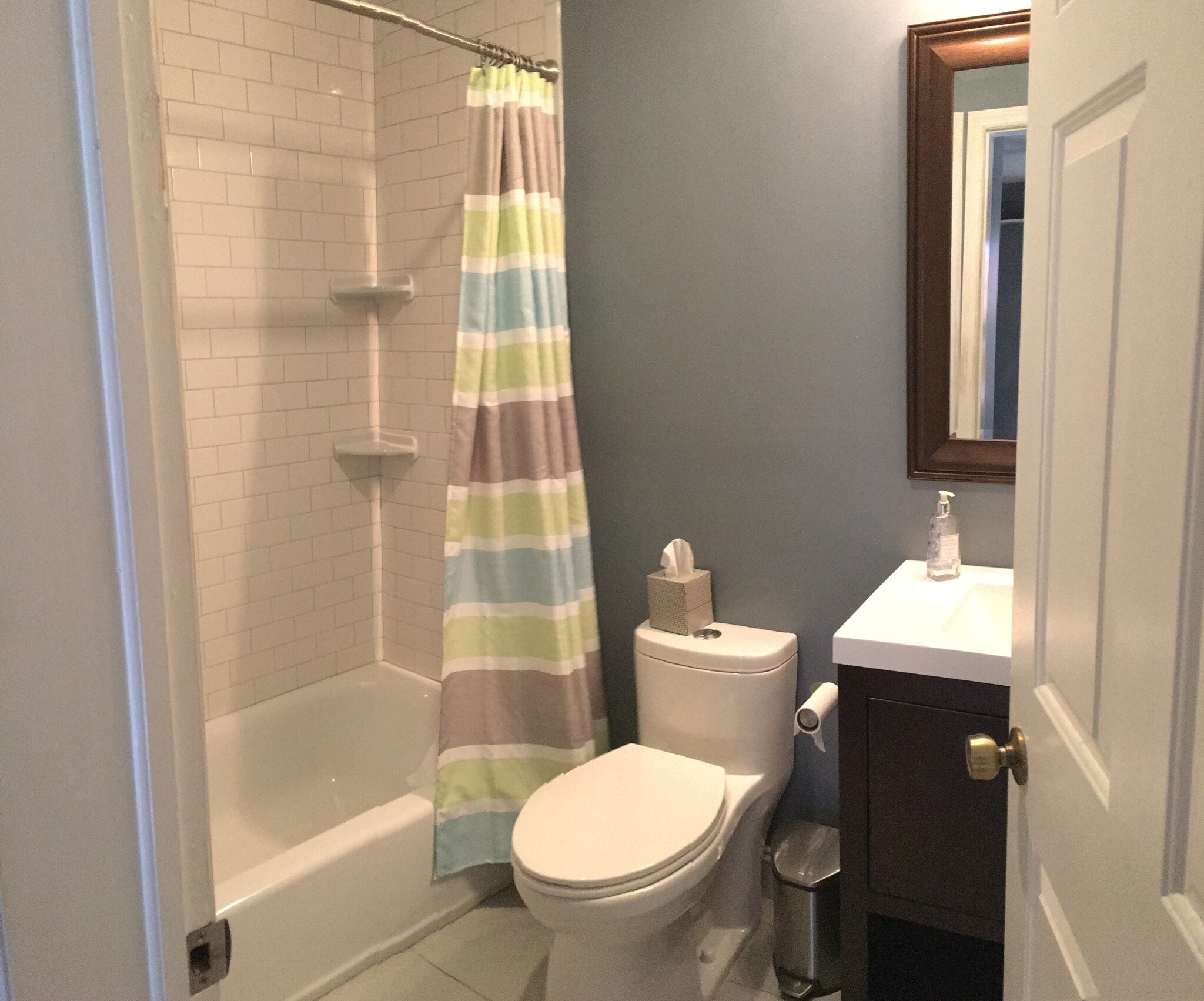 Building Photo - 402 Carhart Ct