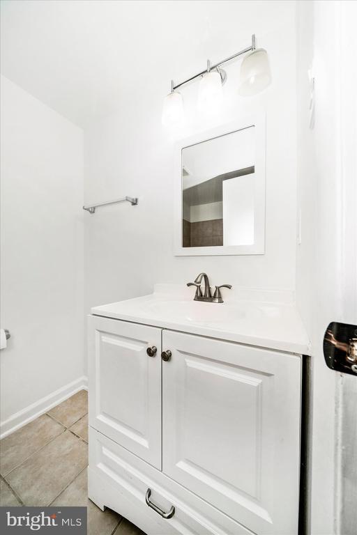Building Photo - 12202 Braxfield Ct