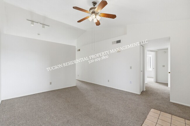 Building Photo - 9960 E Banister Dr