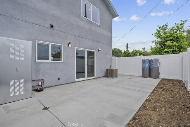 Building Photo - 15836 Eccles St