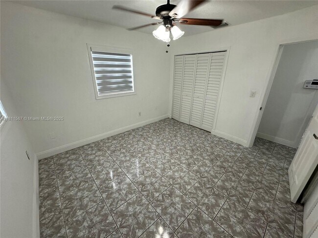 Building Photo - 15640 SW 102nd Pl