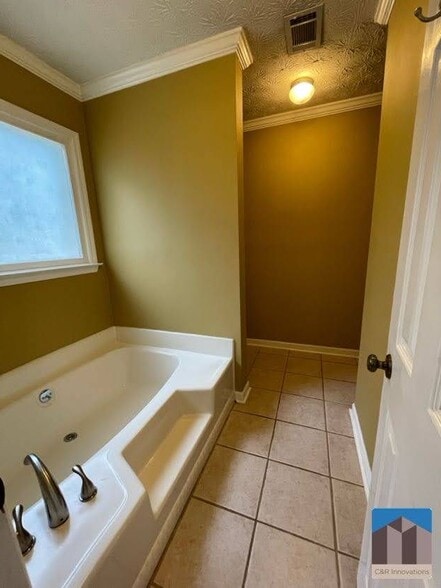 Building Photo - 2273 Windland Dr