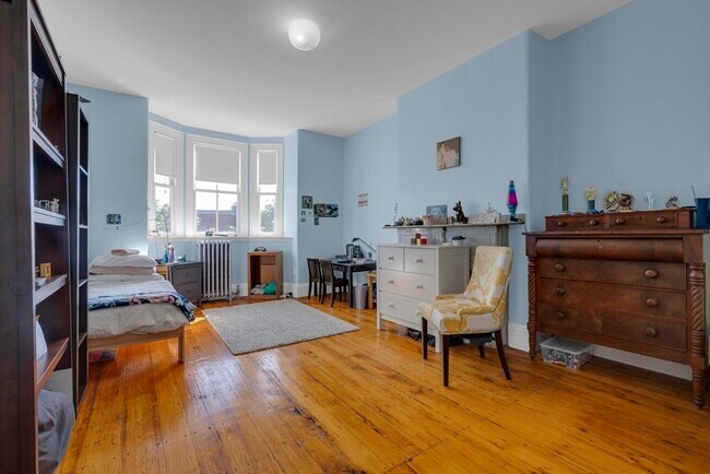 Building Photo - 19 Braddock Park