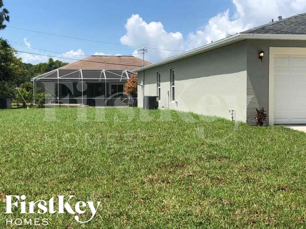 Building Photo - 4162 SW Muncie St