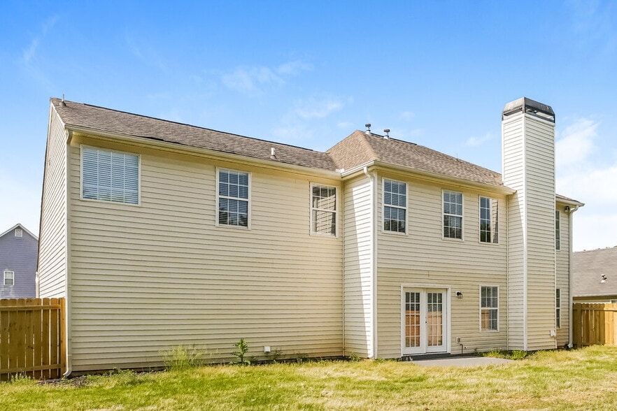 Building Photo - 27 Polo Fields NE