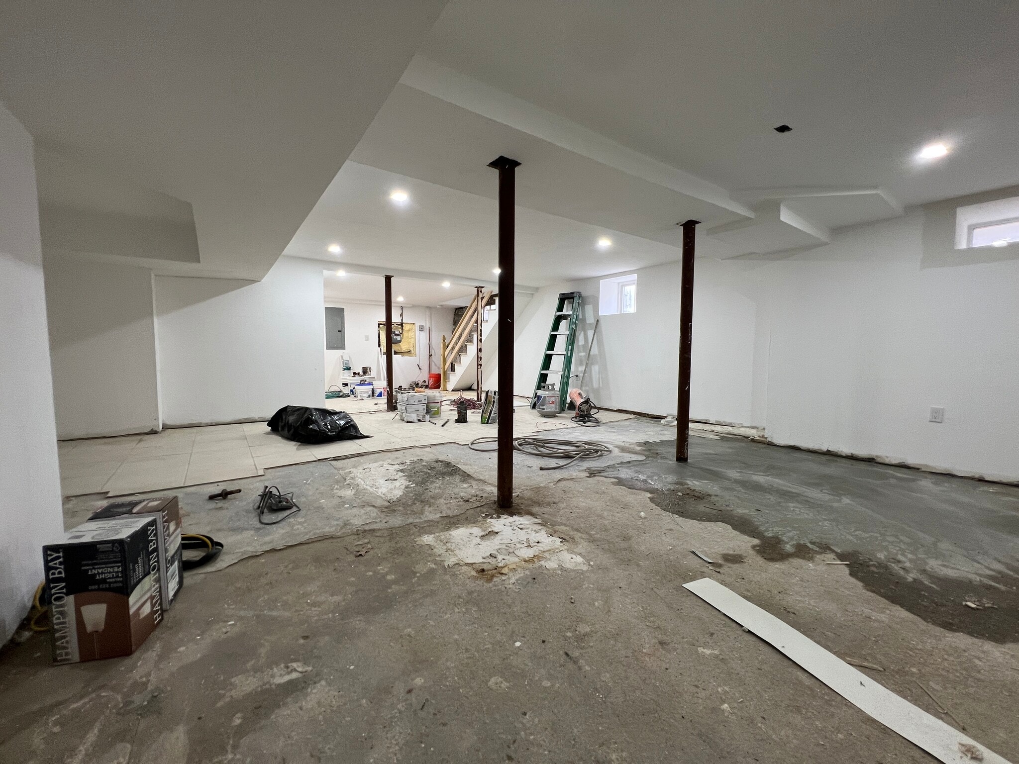 Building Photo - 324 Farrington St