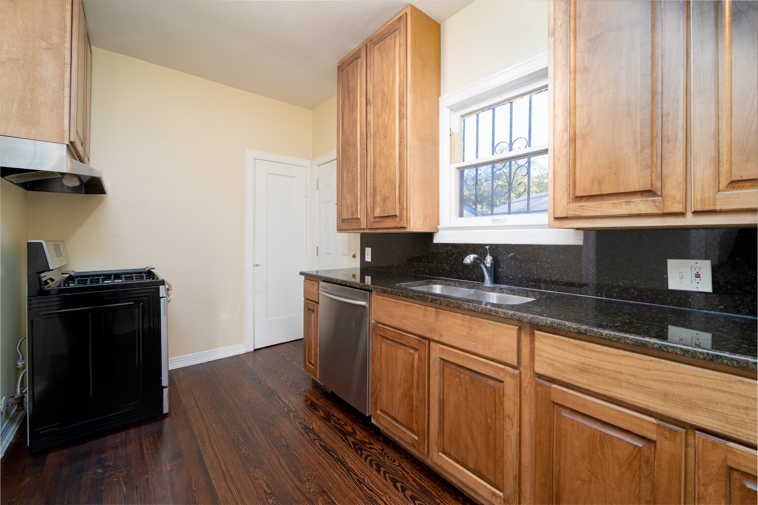 Building Photo - 120 S Smith St