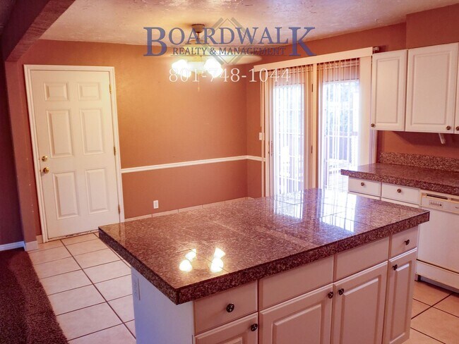 Building Photo - Spectacular home in Cottonwood Heights!