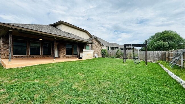 Building Photo - 1906 Texoma Dr