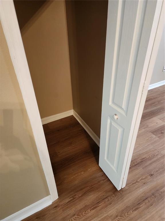 Building Photo - 15924 Fishhawk Creek Ln