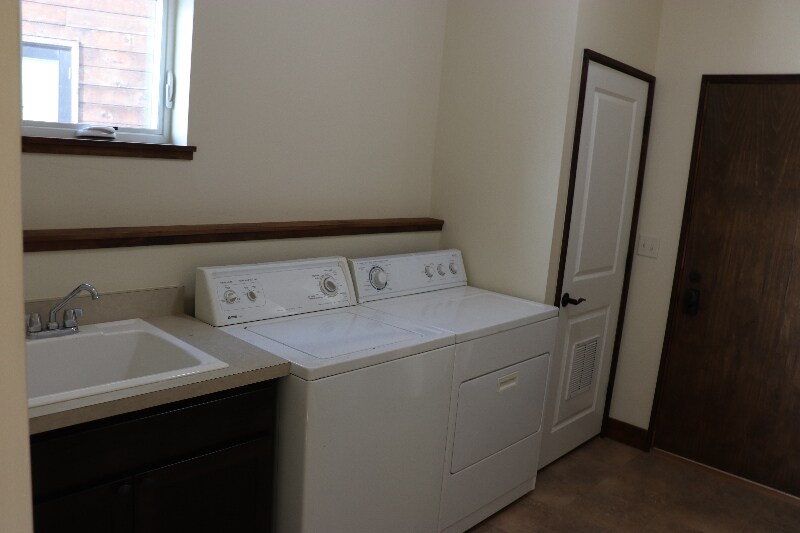 Building Photo - 1016 N 15th Ave