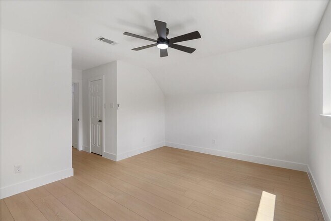 Building Photo - 3234 Cherry Springs Dr