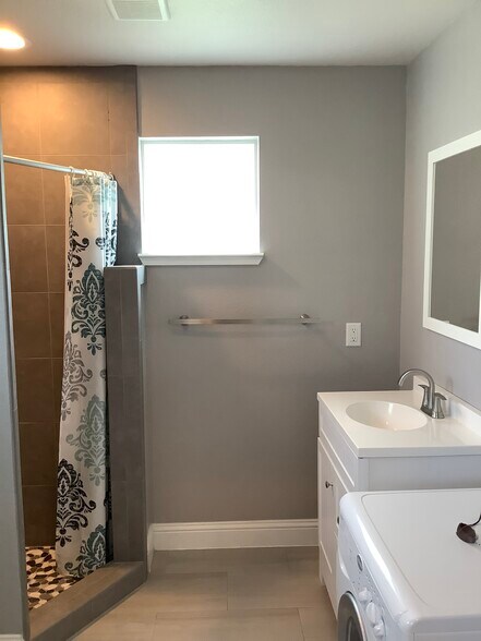 Studio Bath - 4275 Old Thomas Rd