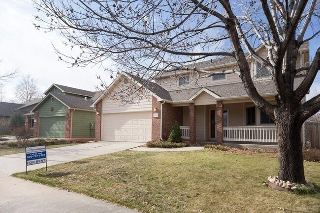 Building Photo - Home backing to foothills