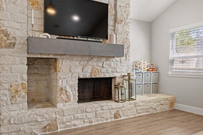 Building Photo - 3610 Lovage Dr