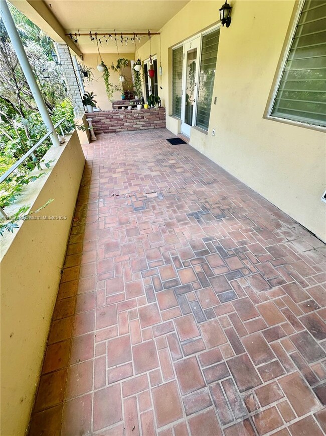 Building Photo - 30 Park Dr