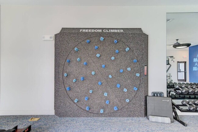 Building Photo - 1111 Shepherd Dr