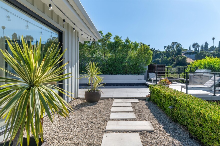 Building Photo - 15355 Stonewood Ter