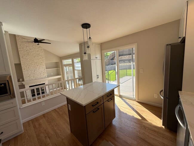 Building Photo - 818 Spyglass Cir