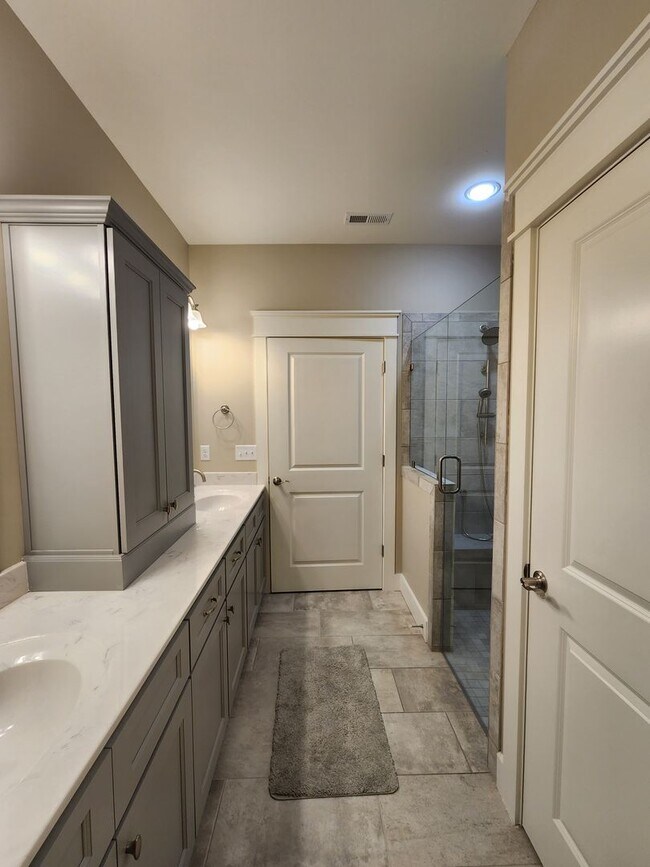 Building Photo - Black Mountain-Sweet Birch Commons***