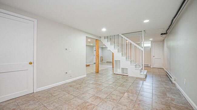 Building Photo - 4070 Madison Ave
