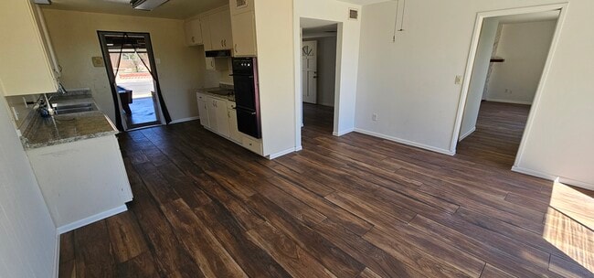 Building Photo - 8469 Tommy Dr