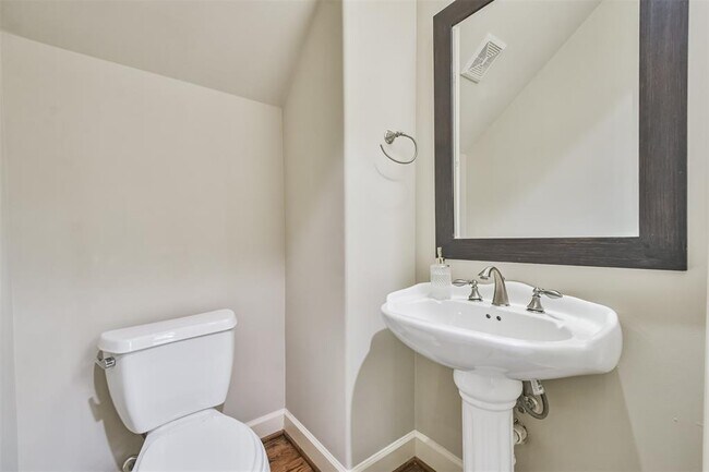 Building Photo - 3124 Murworth Dr