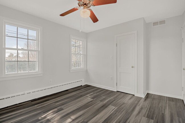 Building Photo - 2 Bed, 1 Bath Single Family home in Mechan...