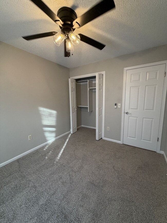 Building Photo - 1835 S Stacey St