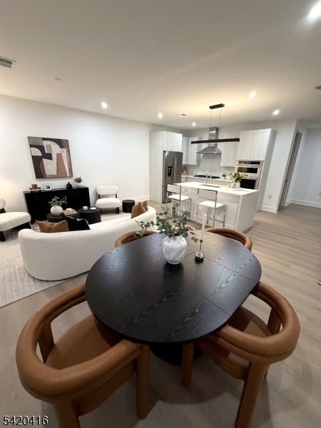 Building Photo - 423 South Ave W