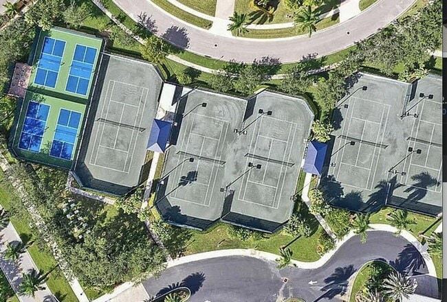 Building Photo - 9183 Bay Point Cir