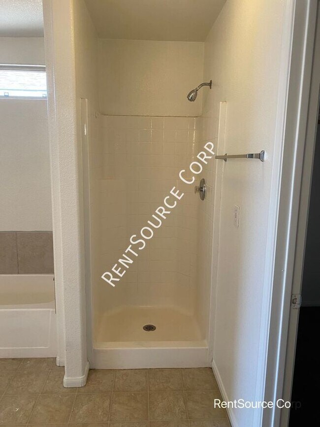 Building Photo - 34675 Pso Del Valle